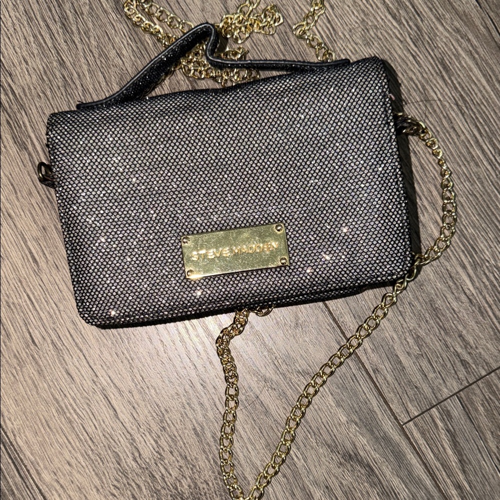Steve Madden Sparkly Black and Gold Chain Crossbody Bag - Picture 2 of 8